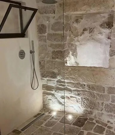 Le Grotte * אוסטוני